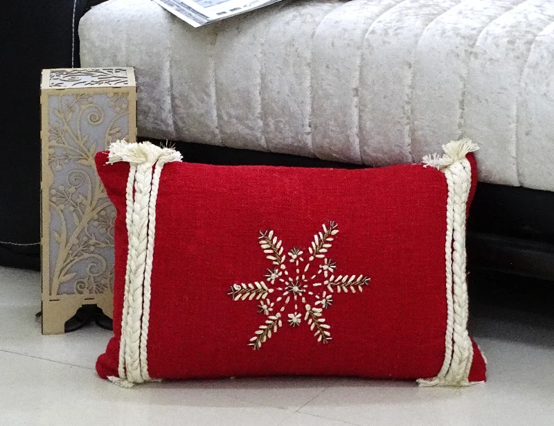 Red Christmas Throw Pillow Snowflake