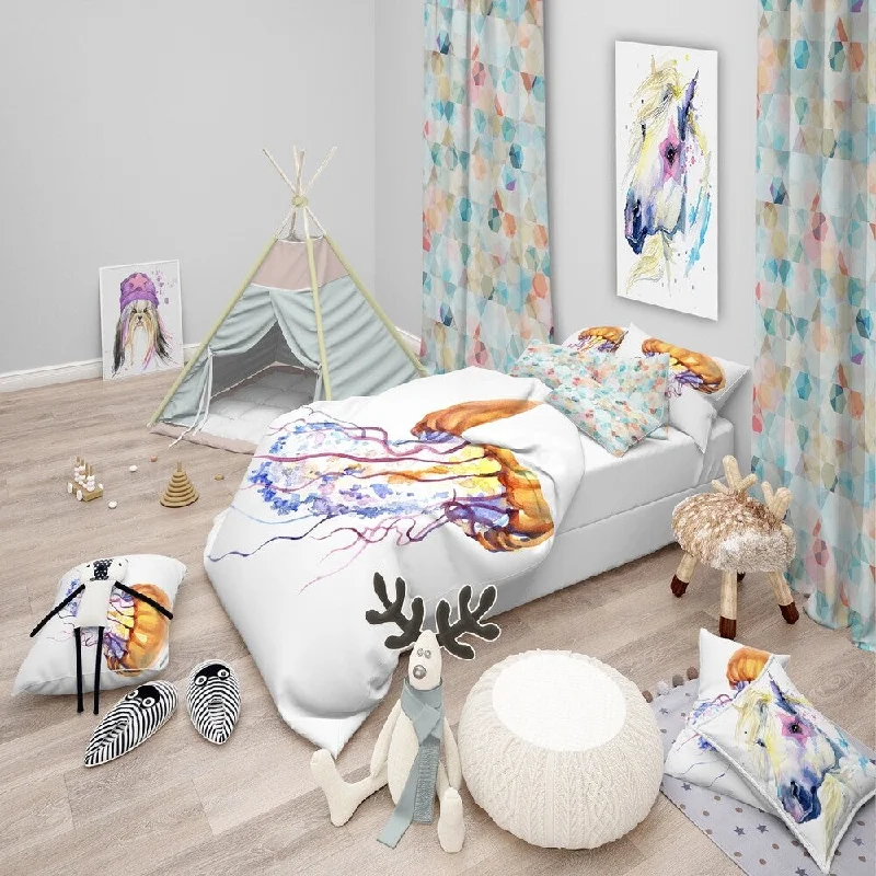 Designart 'Orange Ocean Water Jellyfish' Animal Bedding Set - Duvet Cover & Shams