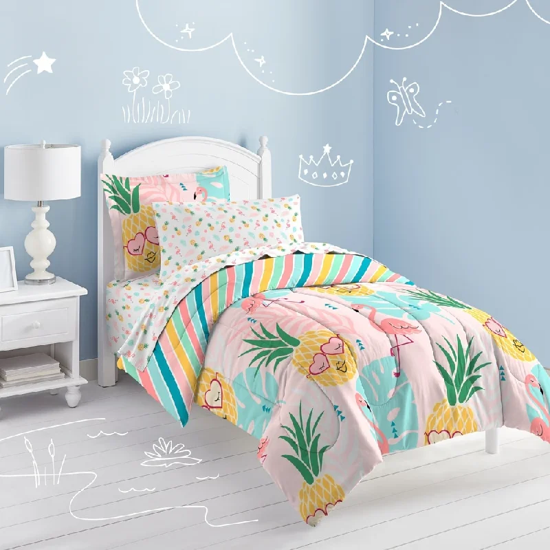 Dream Factory Pineapple 7-Piece Bed in a Bag with Sheet Set