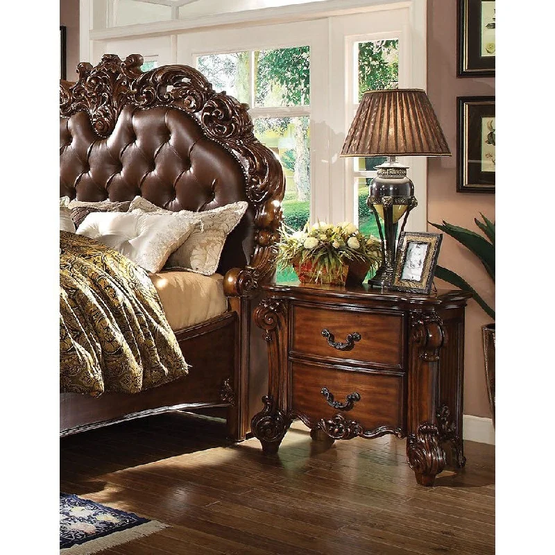 Traditional wood carving details Bedroom Furniture Locker Nightstand, Suitable For Living Room/Sofa Table