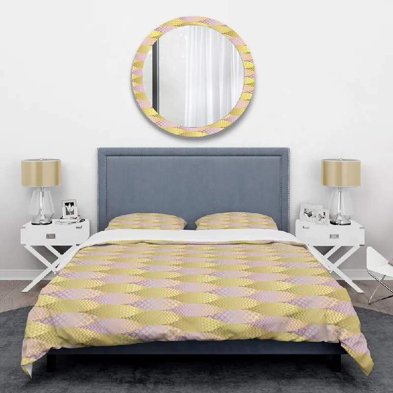 Designart 'Golden Geometrical Fish Scale' Mid-Century Duvet Cover Set