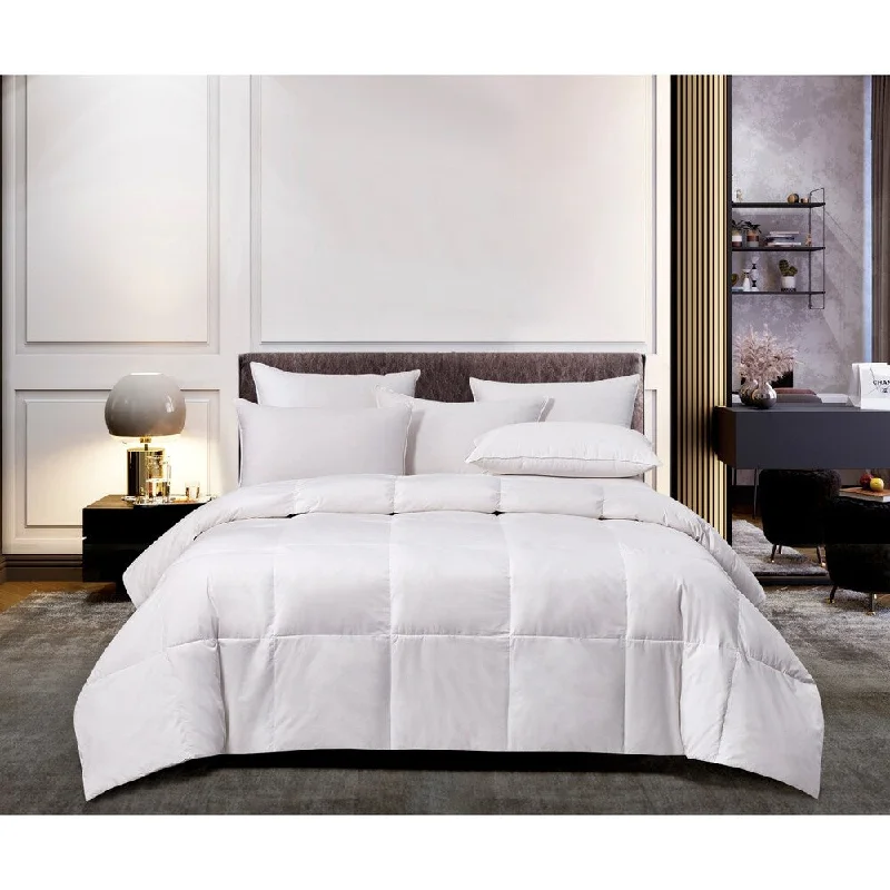 kathy ireland 260 Thread Count All Season White Goose Feather And Down Fiber Comforter