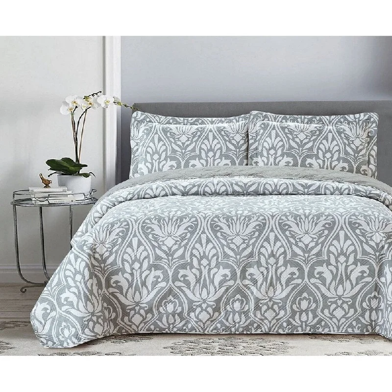 Porch & Den Kehrli Grey Damask Full/ Queen-size 3-piece Reversible Quilt Set